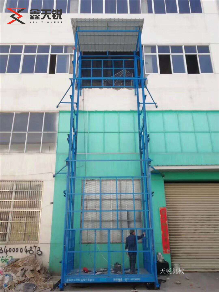 包头室外导轨式升降机